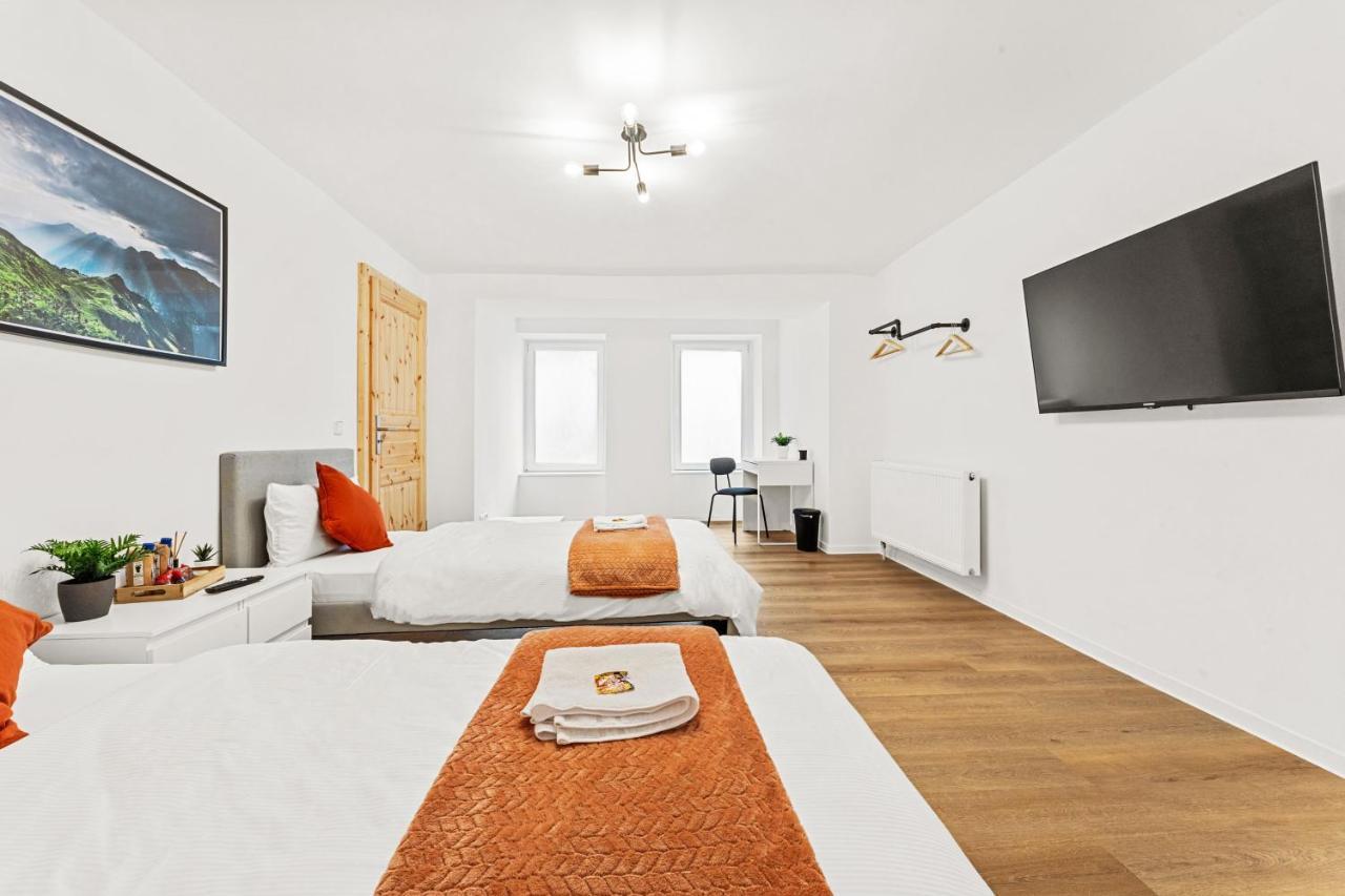 2 Zimmer Apartments, 4 Betten, Vollmoebliert,Zentrale Lage Am S-Bahnhof Berlin Eksteriør billede
