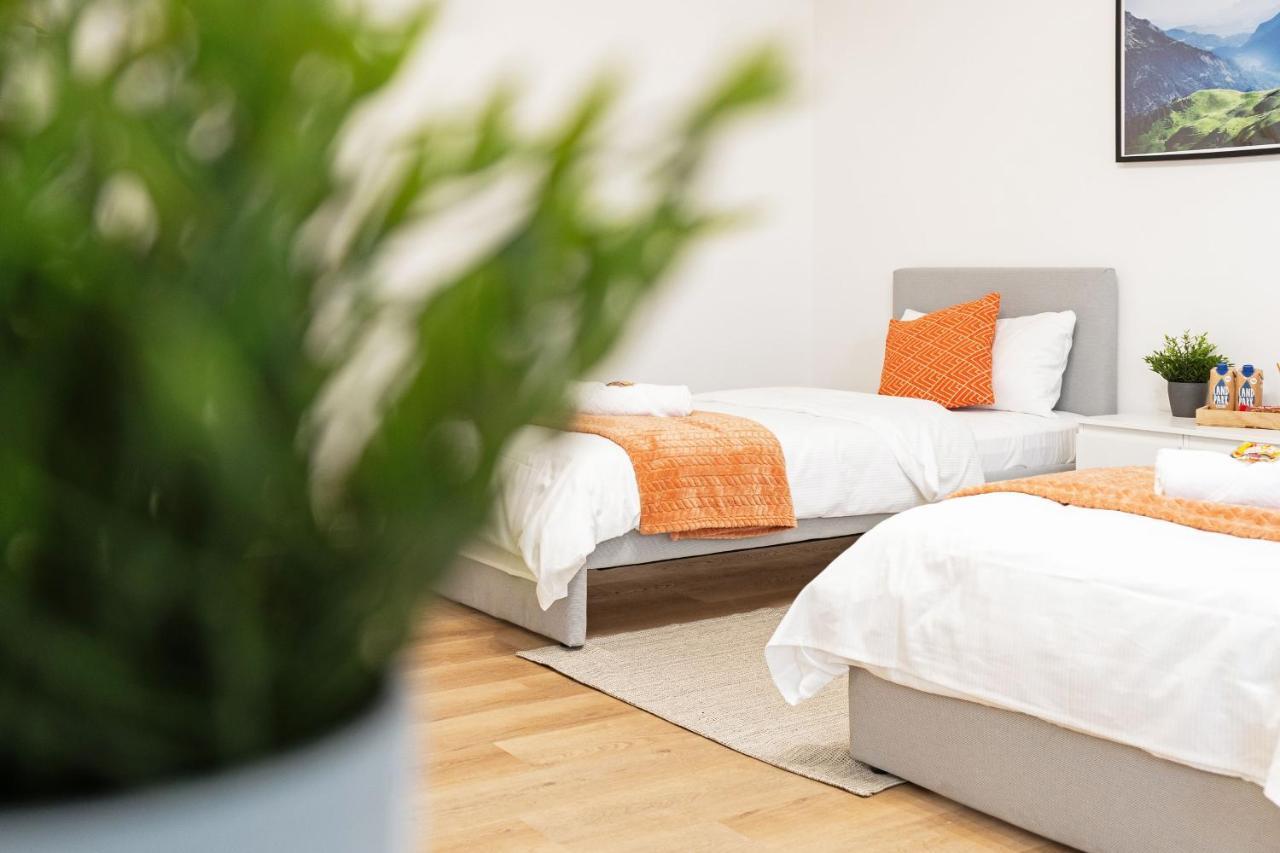 2 Zimmer Apartments, 4 Betten, Vollmoebliert,Zentrale Lage Am S-Bahnhof Berlin Eksteriør billede