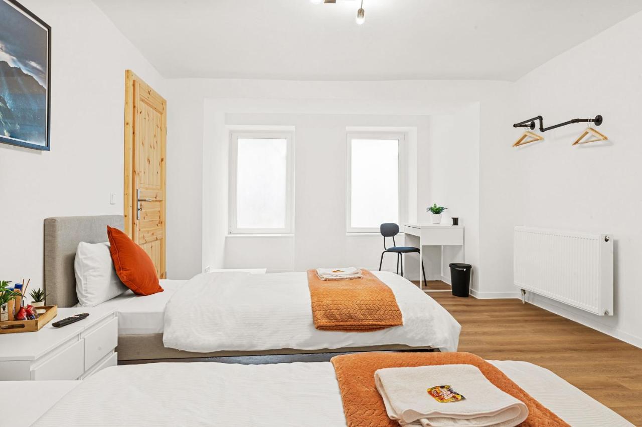2 Zimmer Apartments, 4 Betten, Vollmoebliert,Zentrale Lage Am S-Bahnhof Berlin Eksteriør billede